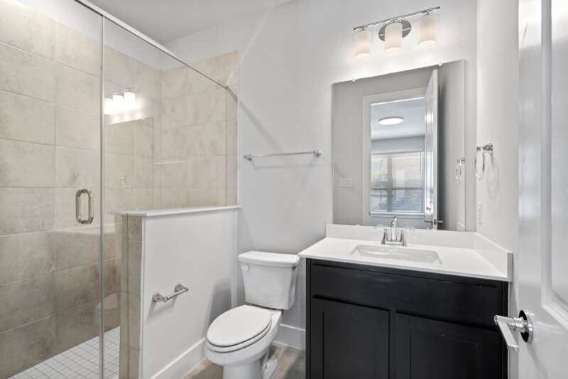 Building Photo - 8115 Bromley Dr