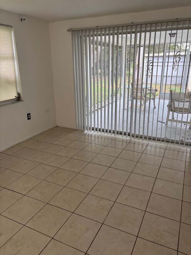 Building Photo - 12411 Partridge Hill Row