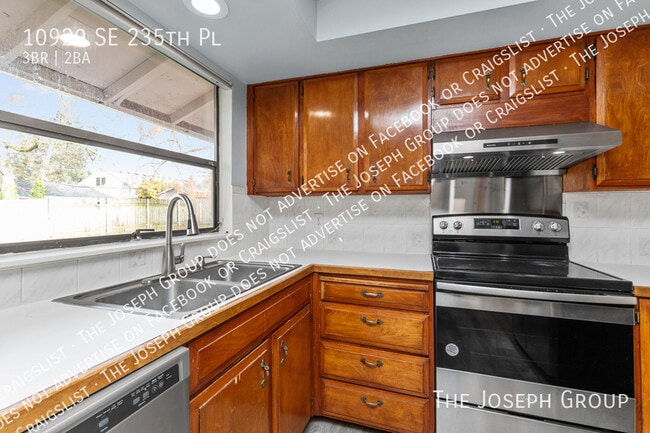 Building Photo - 10920 SE 235th Pl
