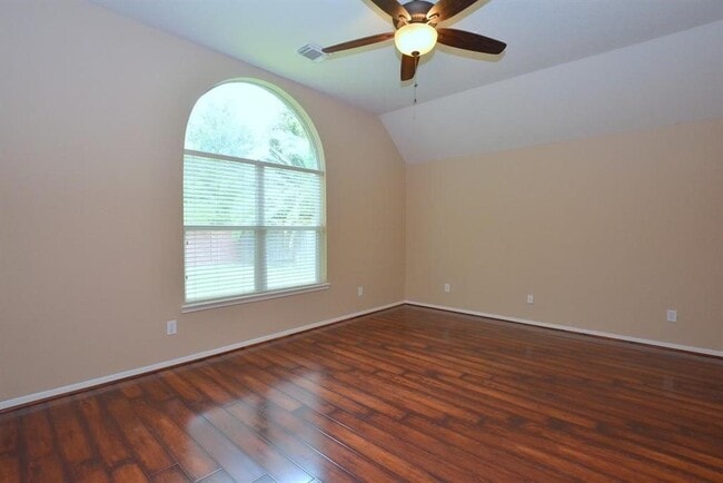 Building Photo - 1523 Stone Canyon Dr