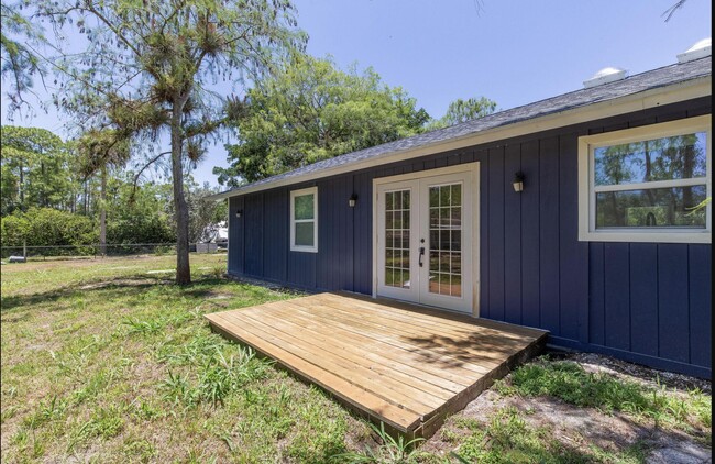 Building Photo - 16932 Aintree Dr W