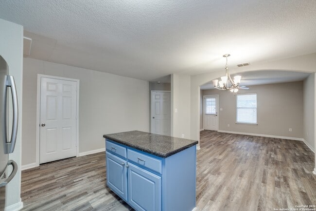 Building Photo - 11462 Country Canyon