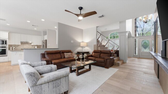 Building Photo - 34 Candle Pine Pl