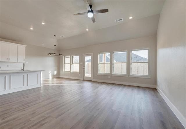 Building Photo - 100 Hackberry Ln