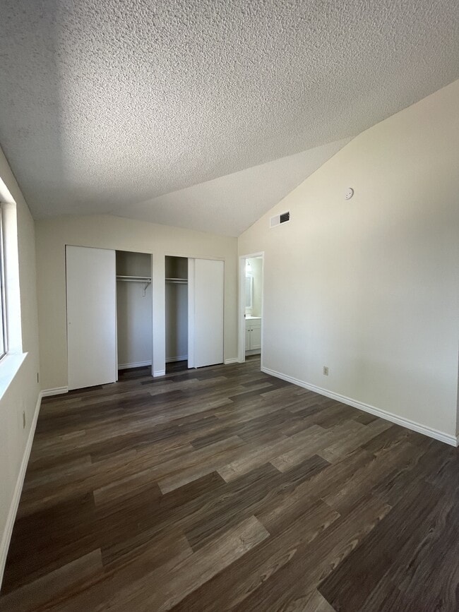 Building Photo - 851 Montera Rd