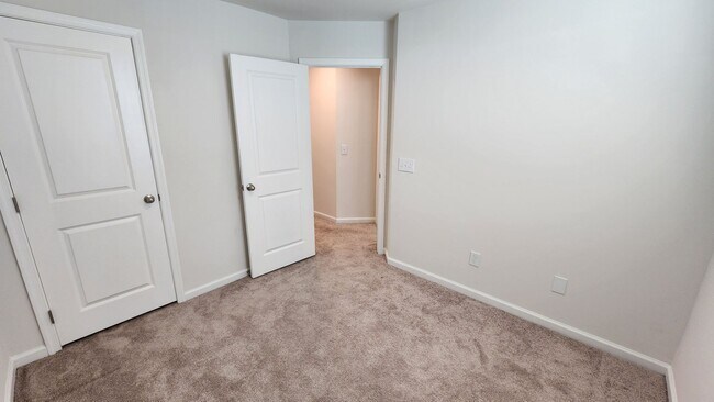 Building Photo - Simpsonville - Baldwin Ridge - Convenientl...