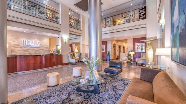 Building Photo - 526 Pacific Ave