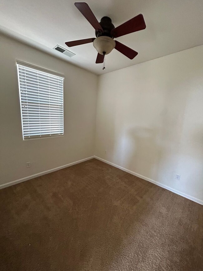 Building Photo - Beautiful & Spacious home in The Desirable Bella Serra Gated Community!