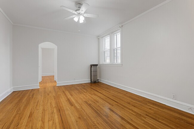 Building Photo - 2342 N Spaulding Ave