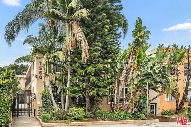 Building Photo - 7550 Fountain Ave