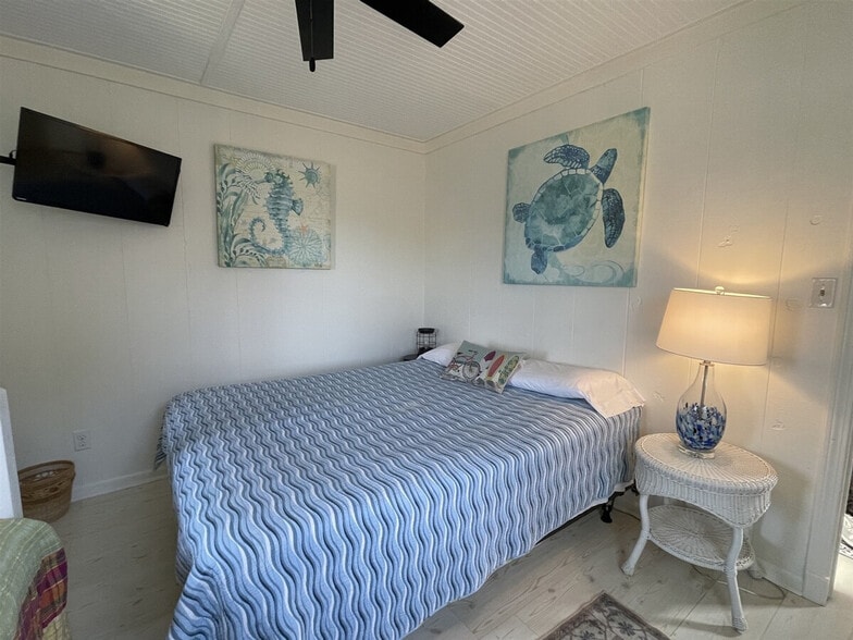 Building Photo - 54066 Marlin Dr