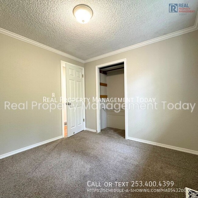 Building Photo - 31720 3rd Pl S