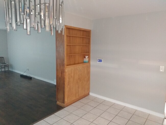 Building Photo - 1201 N 15th St