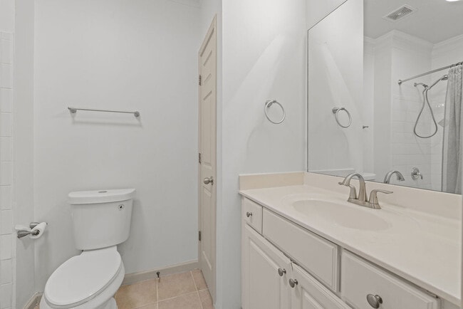 Building Photo - 1111 Westchester Ridge NE