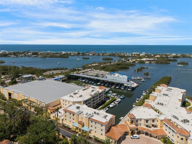 Building Photo - 14041 Bellagio Way