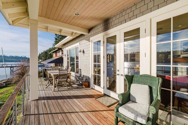 Building Photo - Impeccable Low Bank Bainbridge Waterfront Home with Private Dock