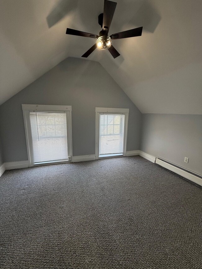 Building Photo - 3 Broadway