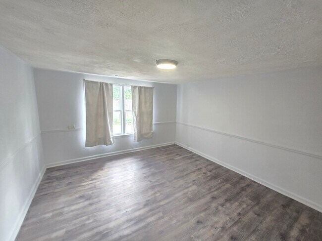 Building Photo - 1007 Olsen Ave