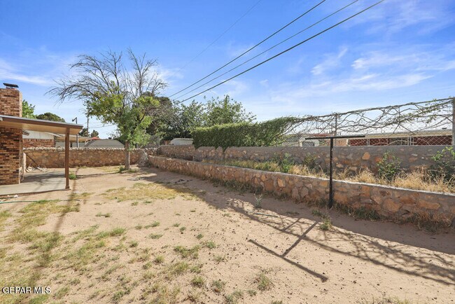 Building Photo - 2117 Anise Dr