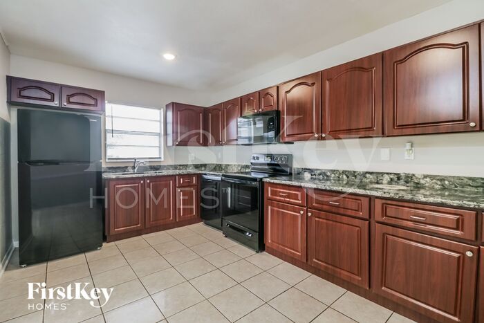 Building Photo - 211 W 108th Ave