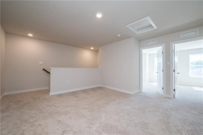 Building Photo - 104 delmonica Dr