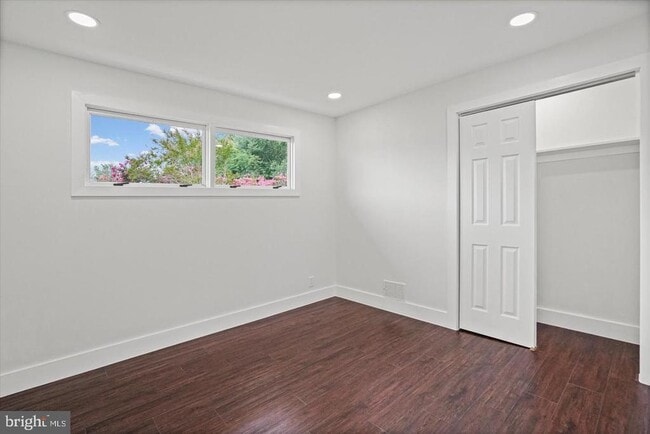 Building Photo - 750 Tydings Rd