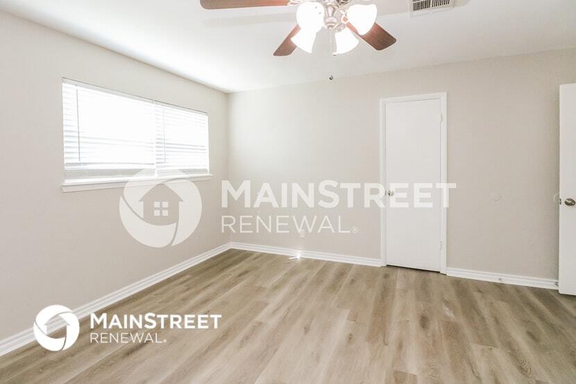 Building Photo - 1119 Elmhurst St