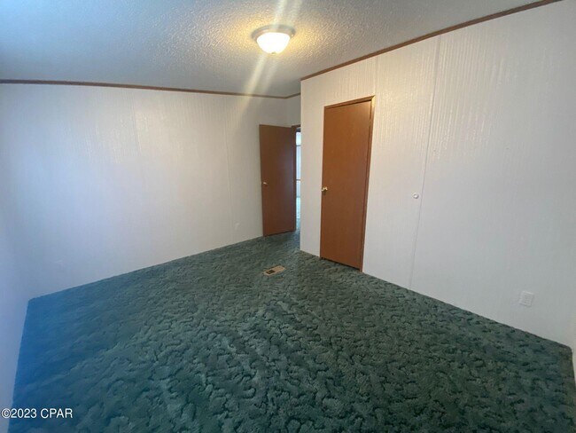 Building Photo - 9725 Bear St