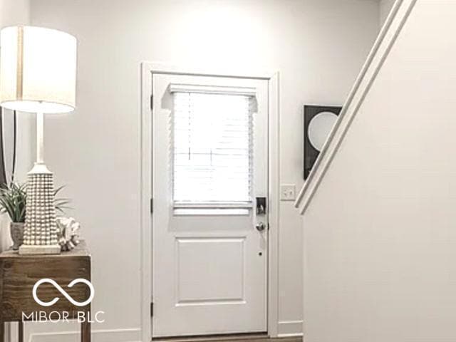 Building Photo - 6452 Hawthorne Dr