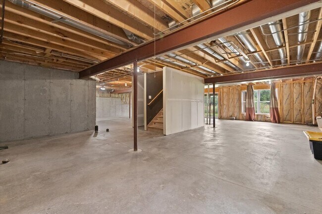 Building Photo - 966 Forest View Way