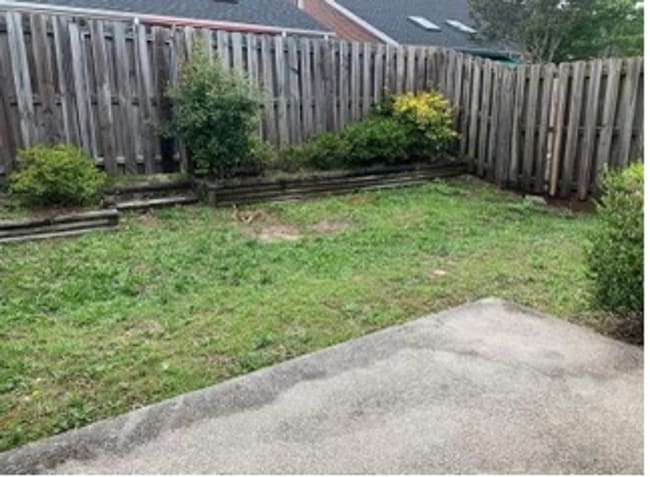 Building Photo - 3 bedroom, 2 bathroom townhome in Carleton Place