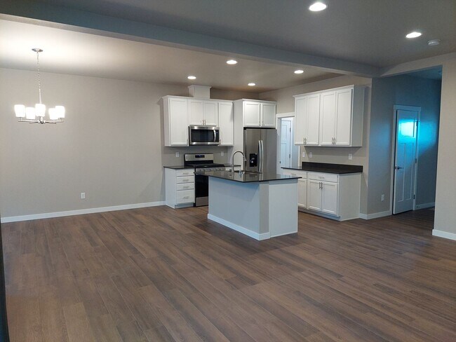 Building Photo - Beautiful Three Bedroom In Ferndale