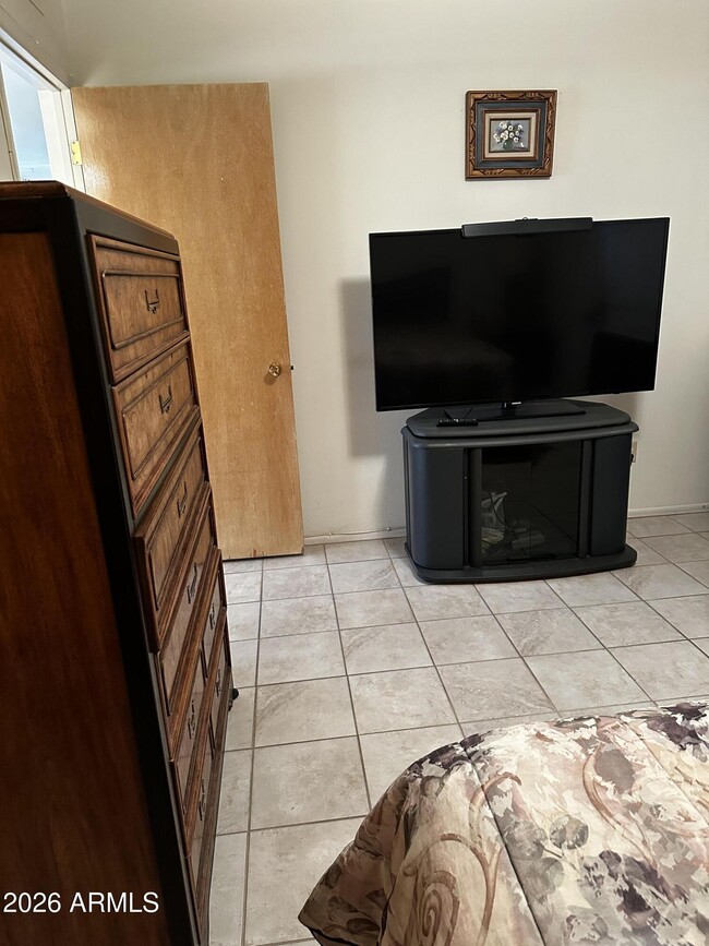 Building Photo - 10643 W Snead Dr