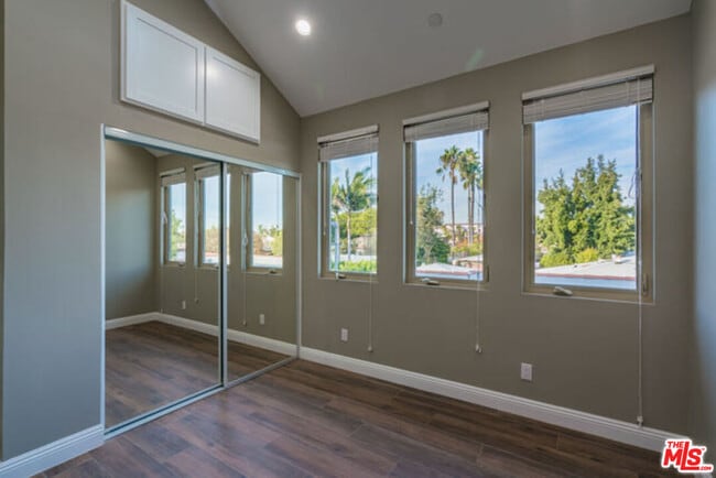 Building Photo - 3035 Wesley St