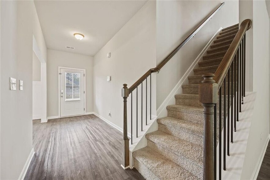 Building Photo - 139 Hunts Ml Cir