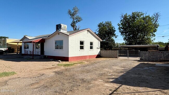 Building Photo - 8033 Carpenter Dr