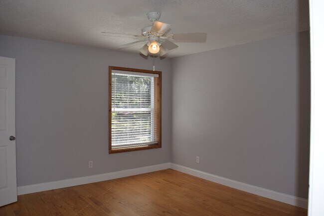 Building Photo - 2718 Viola Ln