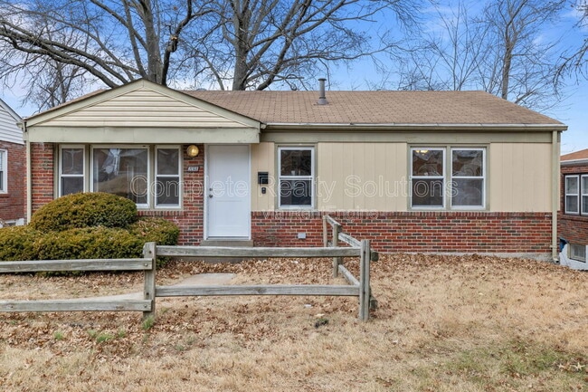 Building Photo - 231 Emerling Dr