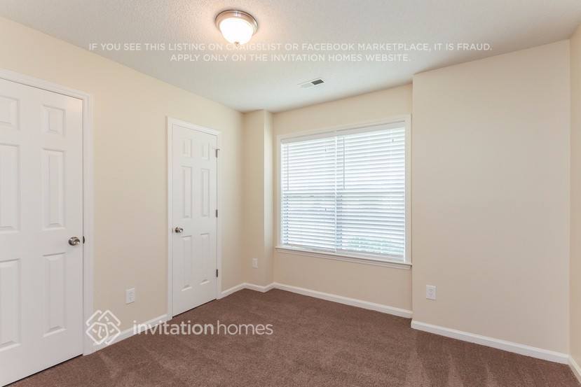 Building Photo - 156 Heath Ln