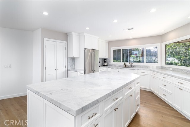 Building Photo - 3546 Berry Dr