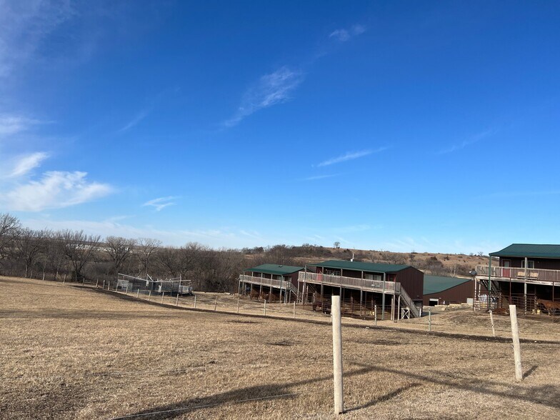 Building Photo - 13325 Brush Creek Rd