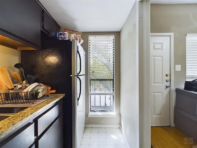 Building Photo - 3000 Guadalupe St