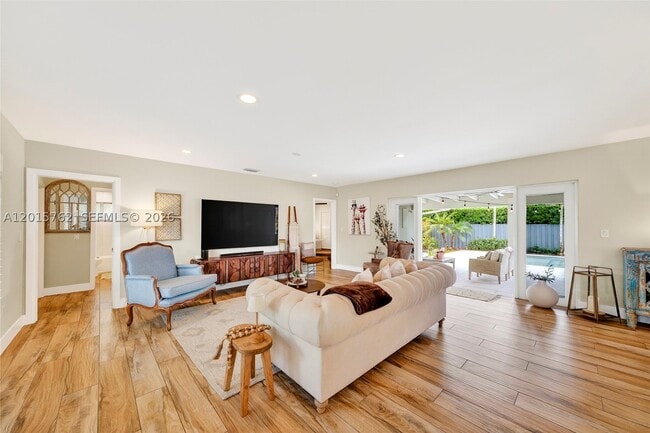 Building Photo - 8820 SW 85th St