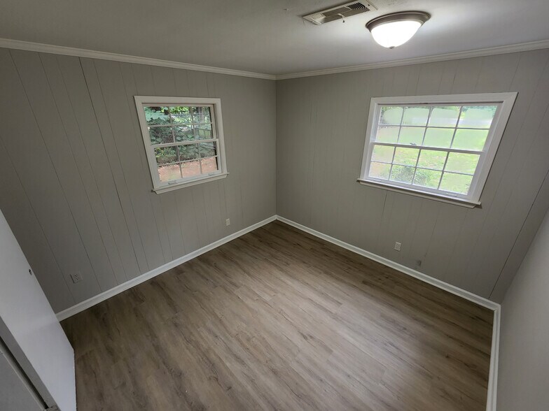 Building Photo - Room in House on Butner Rd