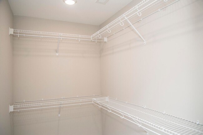 Building Photo - Bellingham Cove Townhome!