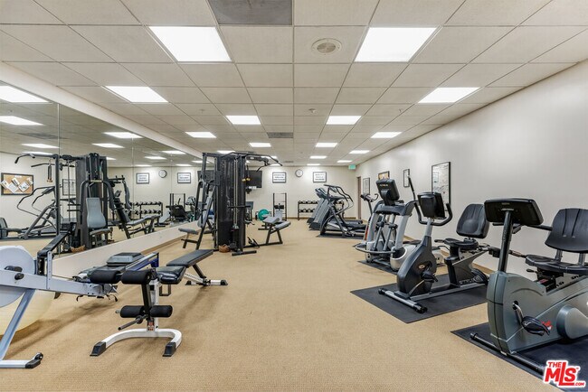 Building Photo - 11500 San Vicente Blvd