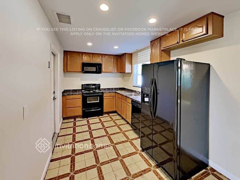 Building Photo - 4725 NW 2nd Ct