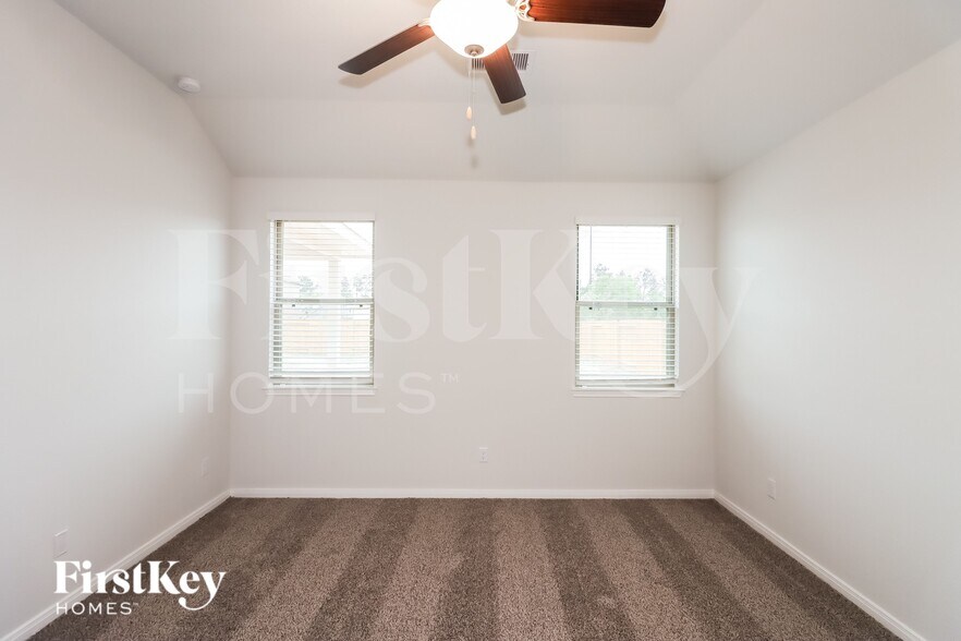 Building Photo - 26020 Babe Ruth Dr