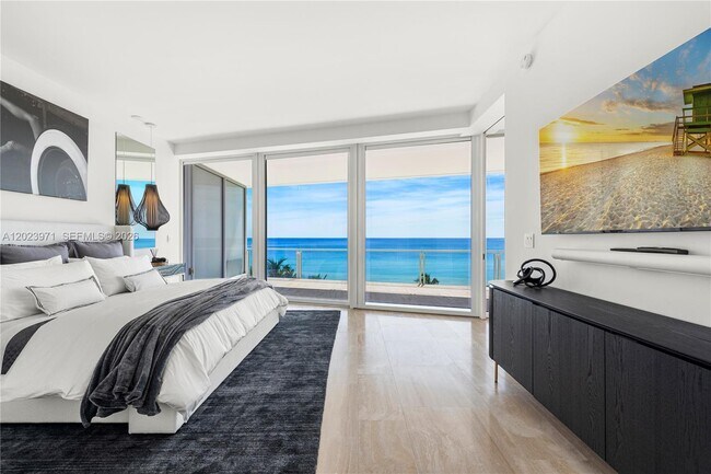 Building Photo - 9001 Collins Ave