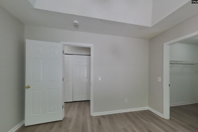 Building Photo - 425 Northshore Ct